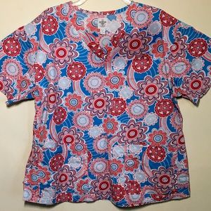 Med Couture Scrub Top (V Neck) Medallion - Size L